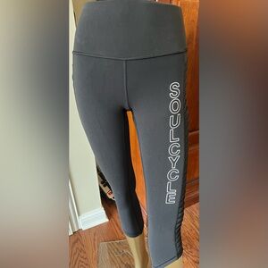 🍋lululemon Size 4 Soulcycle crop mesh leggings